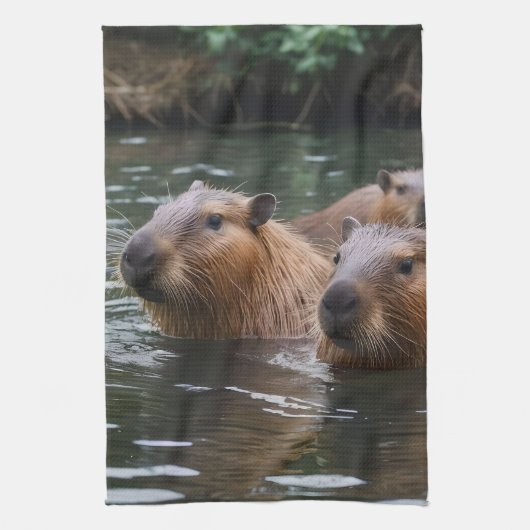 Schwimmen der Capybaras im Fluss, Geschirrtuch (Vertikal)