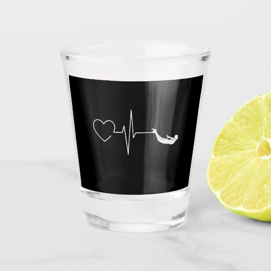 Schwimmen Herzschlag Geschenk für das Baden Schnapsglas (Vorderseite)