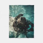 Schwimmen Labrador Puppy Underwater Design Fleecedecke (Vorderseite)