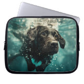 Schwimmen Labrador Puppy Underwater Design Laptopschutzhülle (Vorderseite)