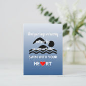 Schwimmen mit Ihrem Herzen inspirierende Postkarte (Stehend Vorderseite)