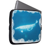 Schwimmen-Weißwal-Wal-Notizbuch-Hülse Laptopschutzhülle (Vorne Rechts)