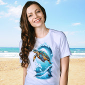 Schwimmen zwischen den Wellen T-Shirt