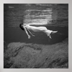Schwimmend Unter Wasser, 1947. Vintage-Foto Poster