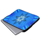 Schwimmende Blume... Laptopschutzhülle (Vorne Knopf)