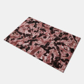 Schwimmende Kupfer- oder Felsschaufeln über dunkel Fußmatte (Schrägansicht)