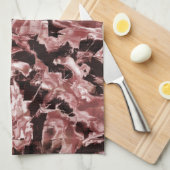 Schwimmende Kupfer- oder Felsschaufeln über dunkel Geschirrtuch (Viertel Falte)