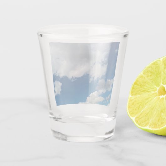 Schwimmende Wolken Schnapsglas (Rückseite)