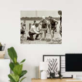 SCHWIMMENDER ANZUG SKIRT PATROL 1922 POSTER (Heimbüro)