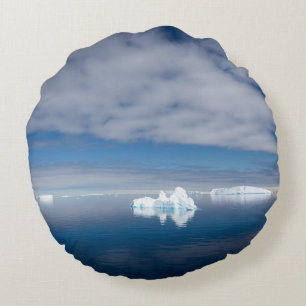 Schwimmendes Eis in der Antarktis Rundes Kissen