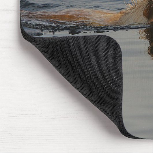Schwimmendes golden retriever mousepad (Ecke)