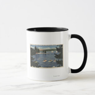 Schwimmer genießen Floats und Sport Tasse