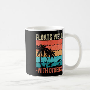 Schwimmt gut mit anderen Funny River Tubing Summer Kaffeetasse