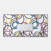 Schwindel-Doodle-Kreise auf weiß Schreibtischunterlage (Tastatur & Maus)