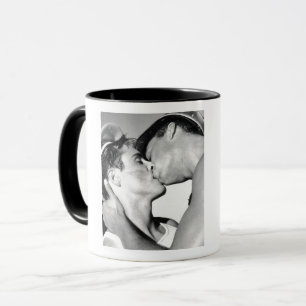 Schwule Matrosen küssen sich Vintage DADT  Tasse