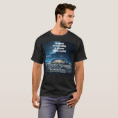 SCI Fi Hosting und Landschaft auf einem anderen Pl T-Shirt (Vorne ganz)
