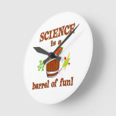 Science Barrel of Fun Runde Wanduhr (Winkel)