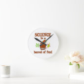 Science Barrel of Fun Runde Wanduhr (Zuhause)