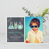 Science Experiment Black Chalkboard Foto Geburtsta Einladung (Stehend Vorderseite)