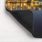 Science World und CBD spiegeln sich in False Creek Mousepad (Ecke)