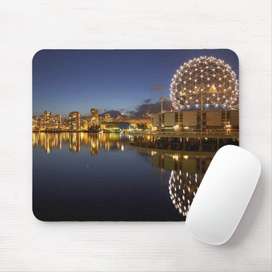 Science World und CBD spiegeln sich in False Creek Mousepad (Mit Mouse)