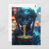 Scifi Alien Eating Ramen Postkarte (Vorne/Hinten)