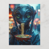 Scifi Alien Eating Ramen Postkarte (Vorderseite)