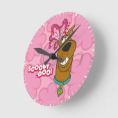 Scooby-Doo Butterfly Kisses Runde Wanduhr (Winkel)