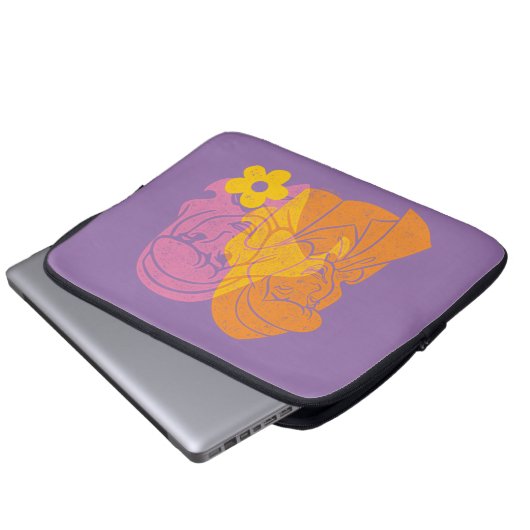 Scooby-Doo | Daphne Blume Portrait Laptopschutzhülle (Vorne Knopf)