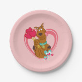 Scooby-Doo Holding Heart Lolipops Pappteller (Vorderseite)
