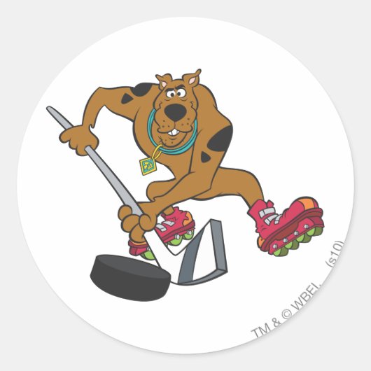 Scooby-Doo Playing Hockey Runder Aufkleber (Vorderseite)