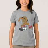 Scooby-Doo Playing Hockey Tri-Blend Shirt (Vorderseite)