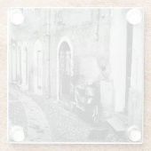 Scooter in einer Straße in Italien in Schwarz-Weiß Glasuntersetzer (Rückseite)