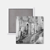 Scooter in einer Straße in Italien in Schwarz-Weiß Magnet (Vorderseite/Rückseite)