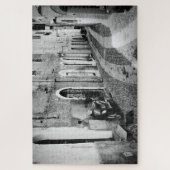 Scooter in einer Straße in Italien in Schwarz-Weiß Puzzle (Vertikal)