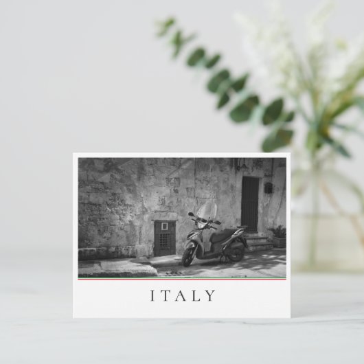 Scooter in Schwarzweiß Postkarte (Stehend Vorderseite)