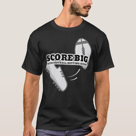 SCORE GROSS / MIT FUSSBALL WETTBEWERBER KICKS! T-Shirt (Vorderseite)
