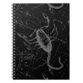 Scorpio Constellation Hevelius 1690 auf Schwarz Notizblock (Vorderseite)