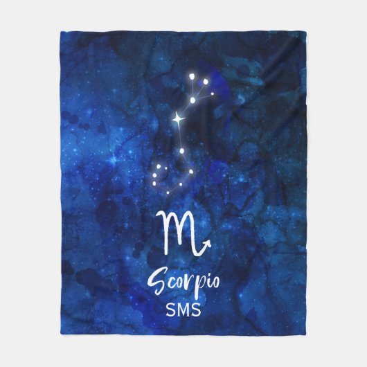 Scorpio Zodiac Constellation Blue Galaxy Monogramm Fleecedecke (Vorderseite)