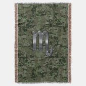 Scorpio Zodiac Sign Woodland Digital Camouflage Decke (Vorderseite Vertikal)