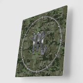 Scorpio Zodiac Symbol Woodland Digitale Camouflage Quadratische Wanduhr (Winkel)