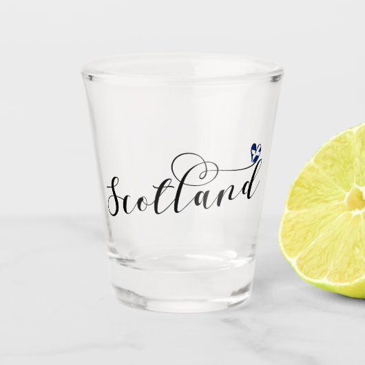 Scotland Flag in Heart (Schottischer Salreifen) Schnapsglas (Vorderseite)