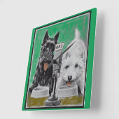 Scottie dogs Blackie and Whitie im Radio Quadratische Wanduhr (Winkel)