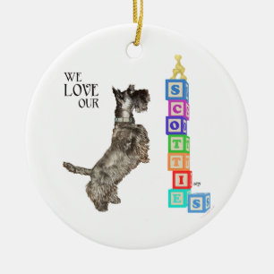 Scottie Finds a Prize Keramik Ornament