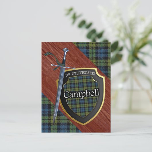 Scottish Campbell Tartan Sword & Shield Postkarte (Stehend Vorderseite)