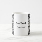 Scottish Deer in Snowy Glen Black & White Linocut Kaffeetasse (Mittel)