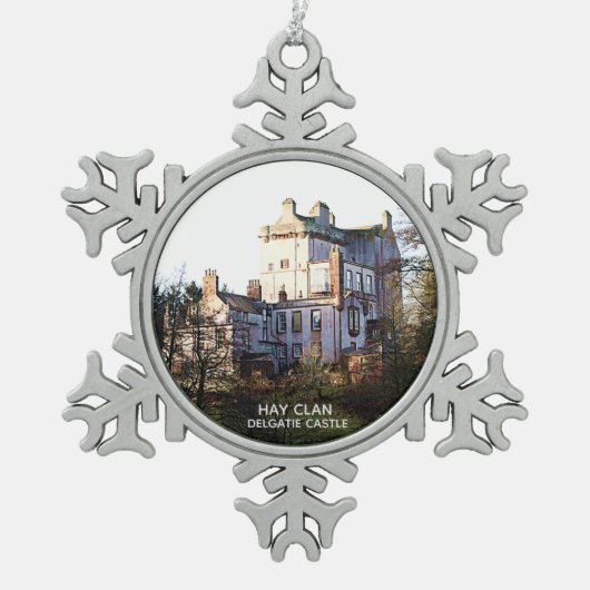 Scottish Hay Clan Delgatie Castle Schneeflocken Zinn-Ornament (Vorderseite)