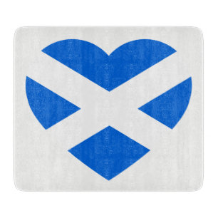 Scottish Heartflag on white Glass Cutting Board Schneidebrett