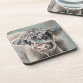 Scottish Highland Calf on Green Getränkeuntersetzer (Linke Seite)