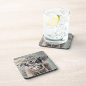 Scottish Highland Calf on Green Getränkeuntersetzer (Rechte Seite)